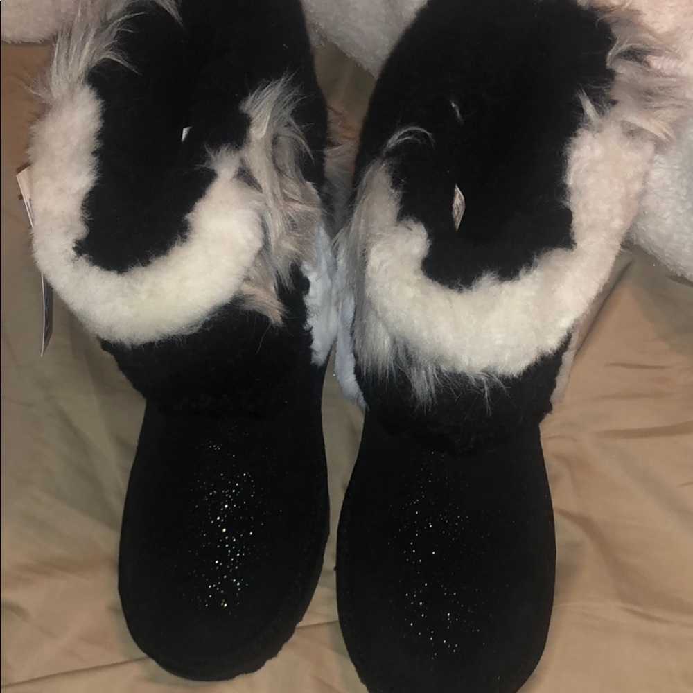 Cute glitter uggs